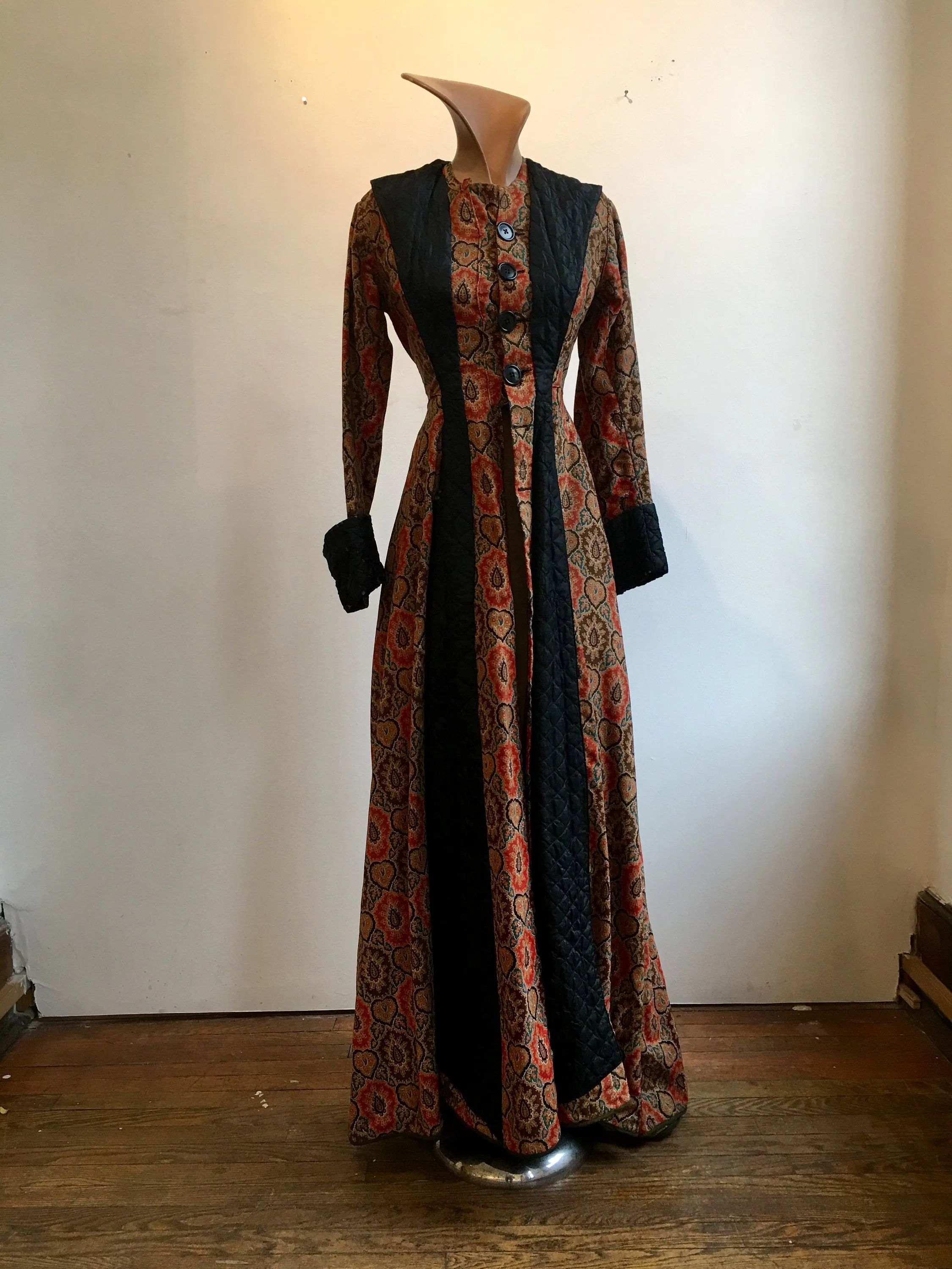 1890s Victorian Era Paisley Day Coat