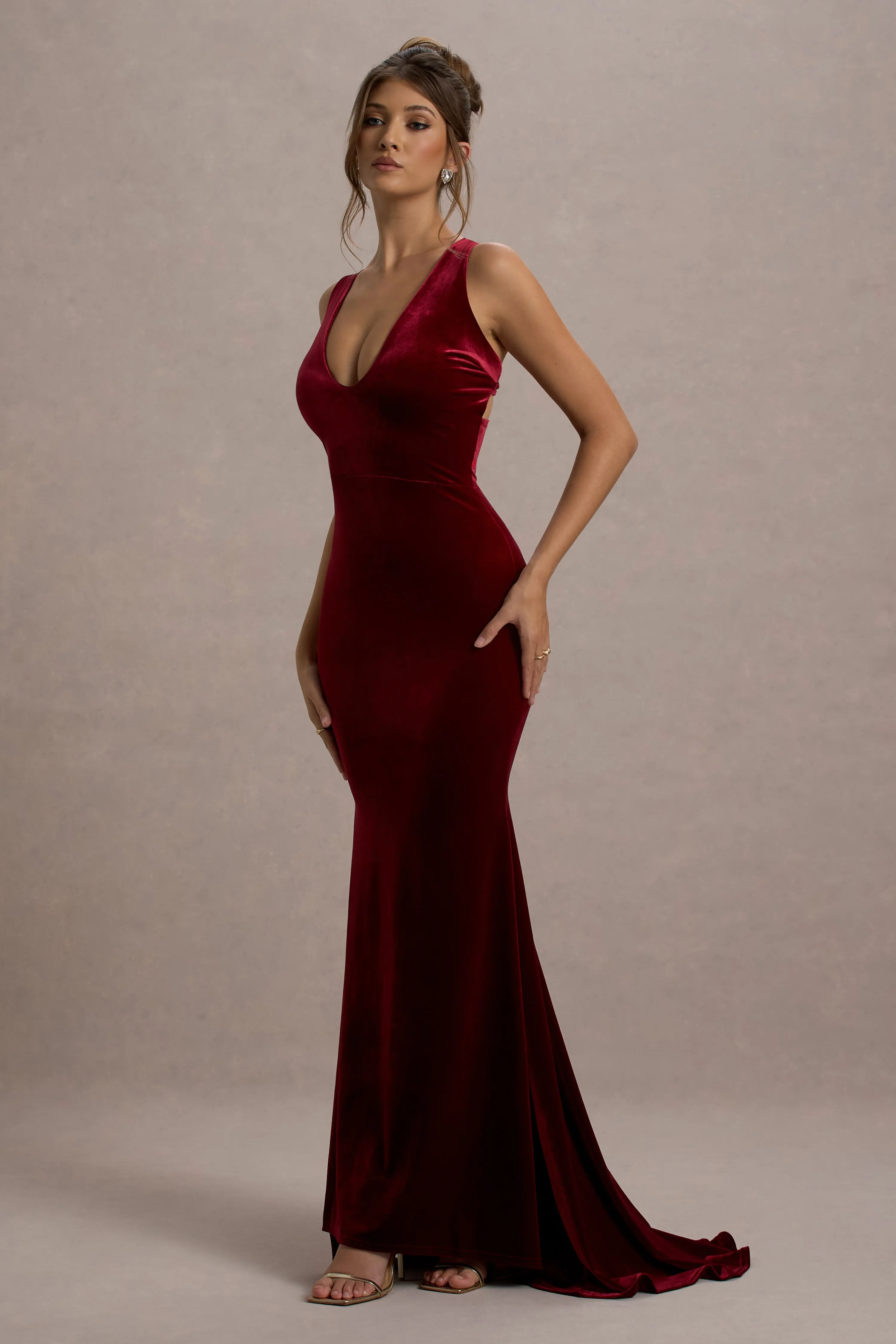 Elisabetta | Berry Velvet Plunge-Neck Fishtail Maxi Dress