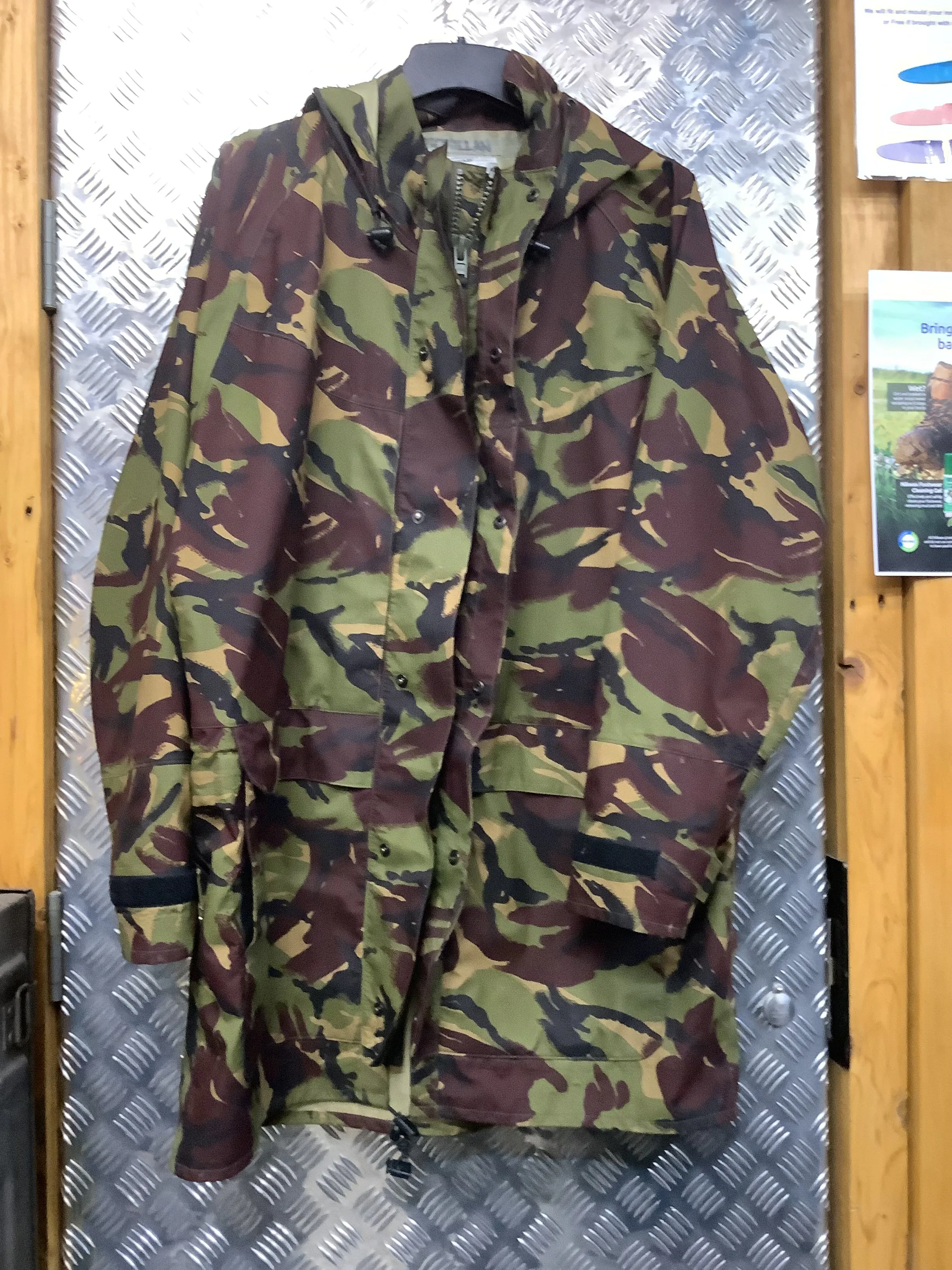 Ex. NZ Army Gore-Tex Jacket