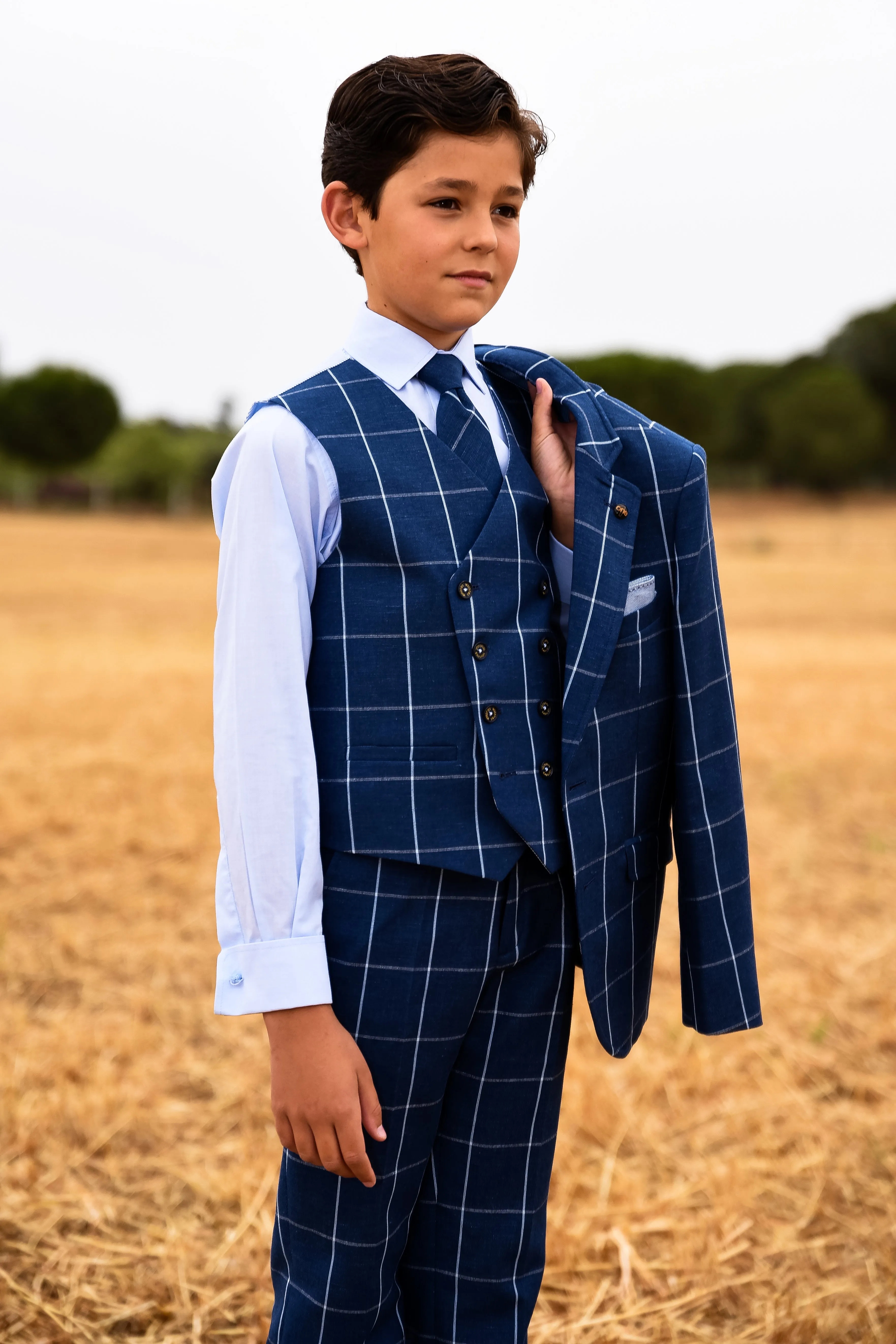 One Varones Boys Dark Blue Check Waistcoat