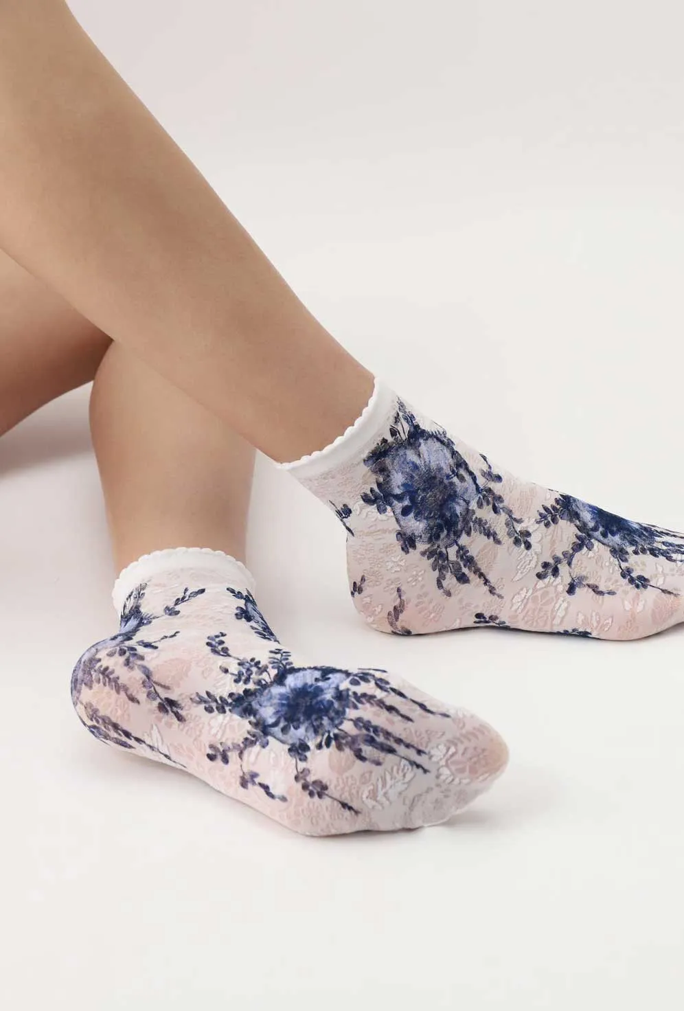 Oroblu Blooming Floral Crew Socks