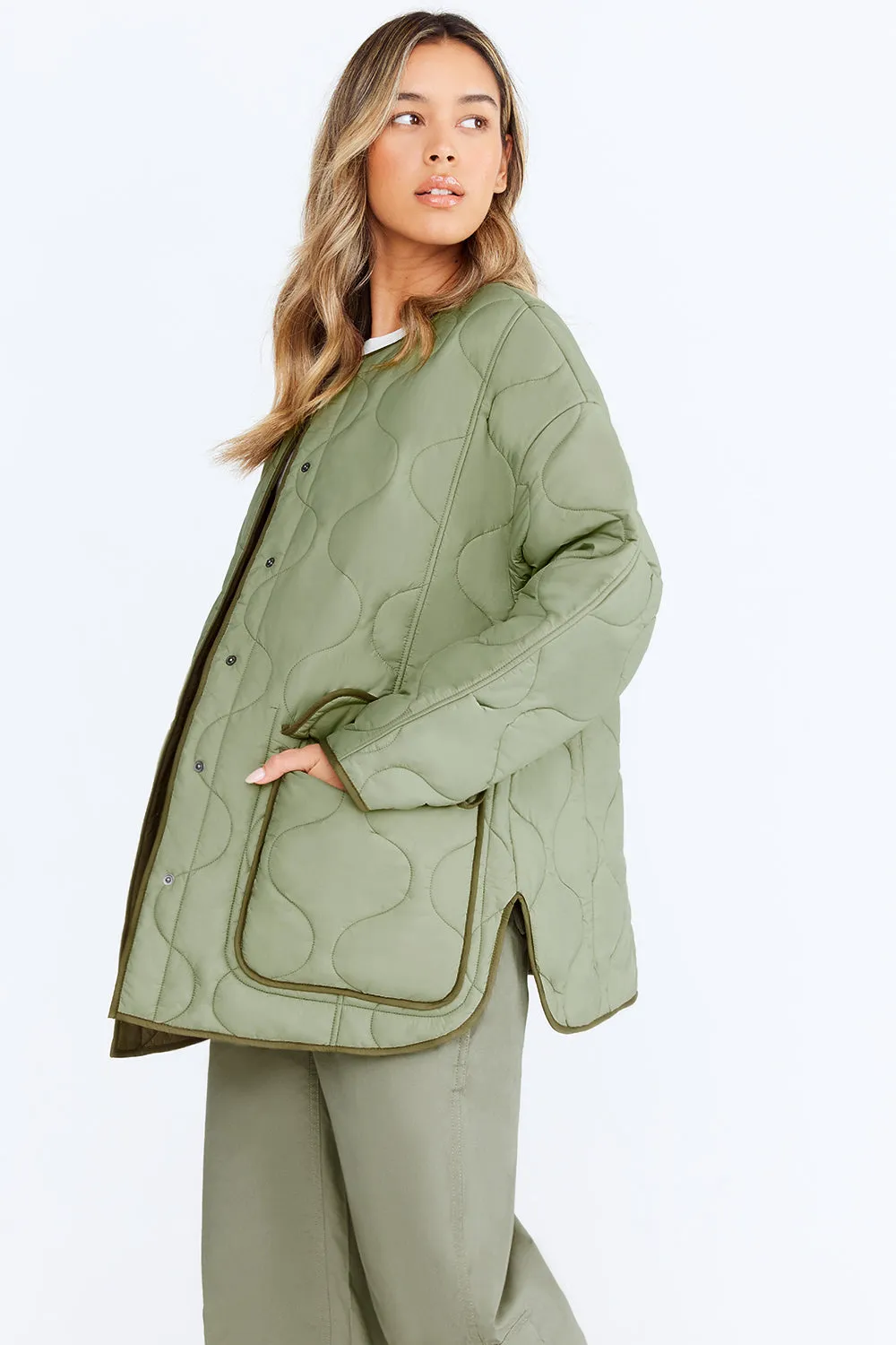 OVERSIZED REVERSIBLE QUILTED JACKET- LIGHT OLIVE AND ARMY GREEN