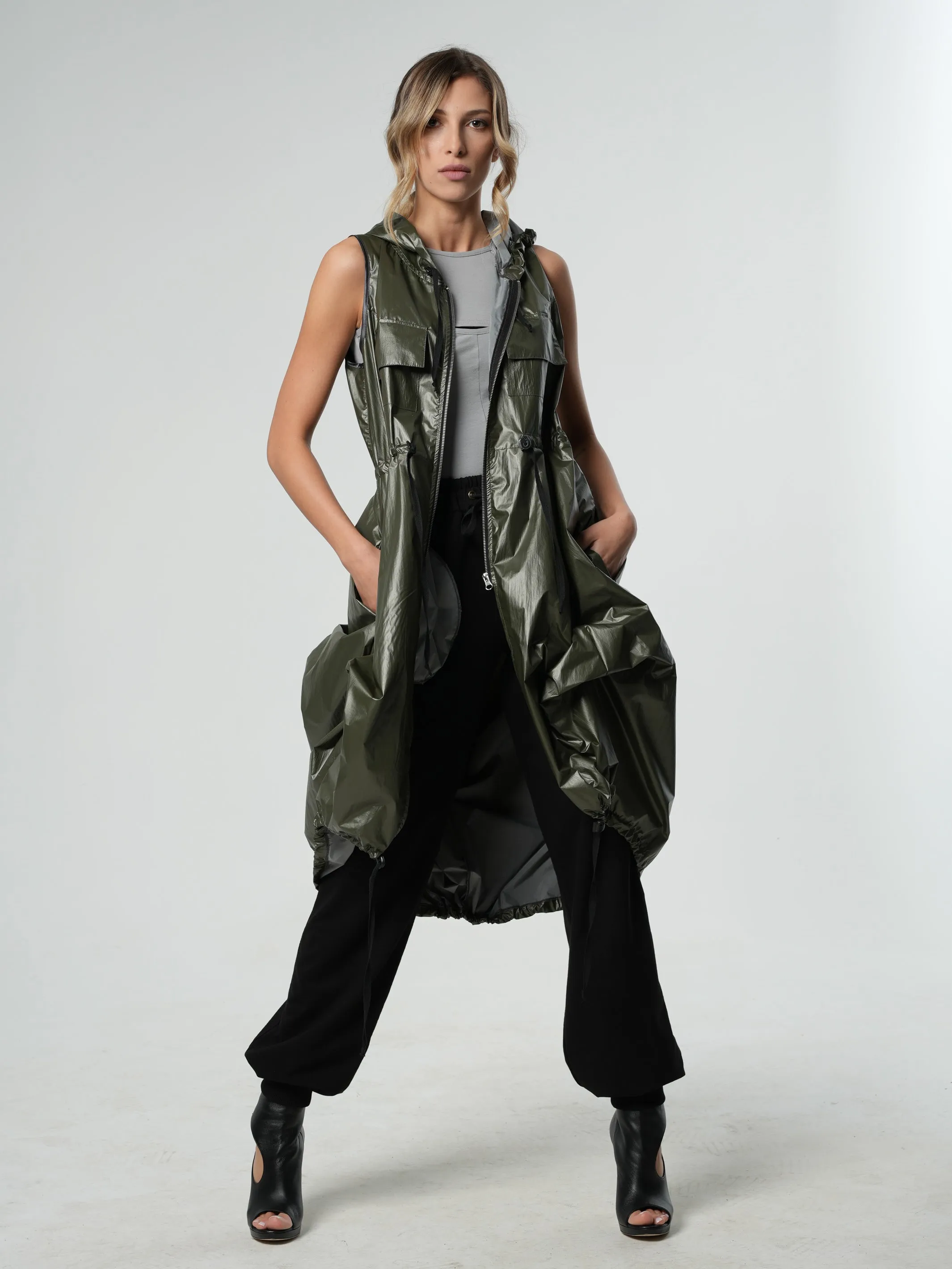 Shiny Sleeveless Zipper Vest In Green