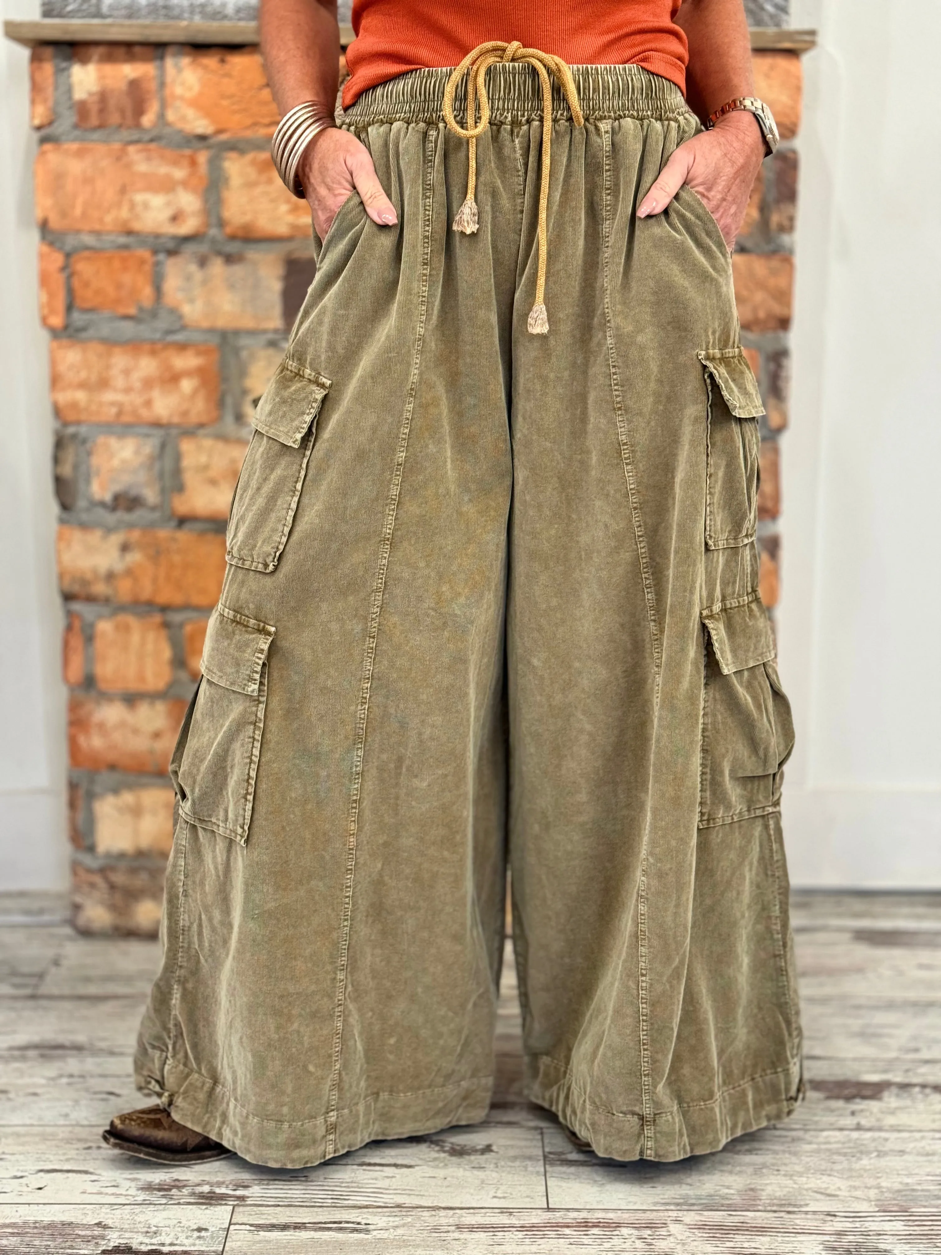 Slouchy Corduroy Wide Leg Jogger Pants in Brown