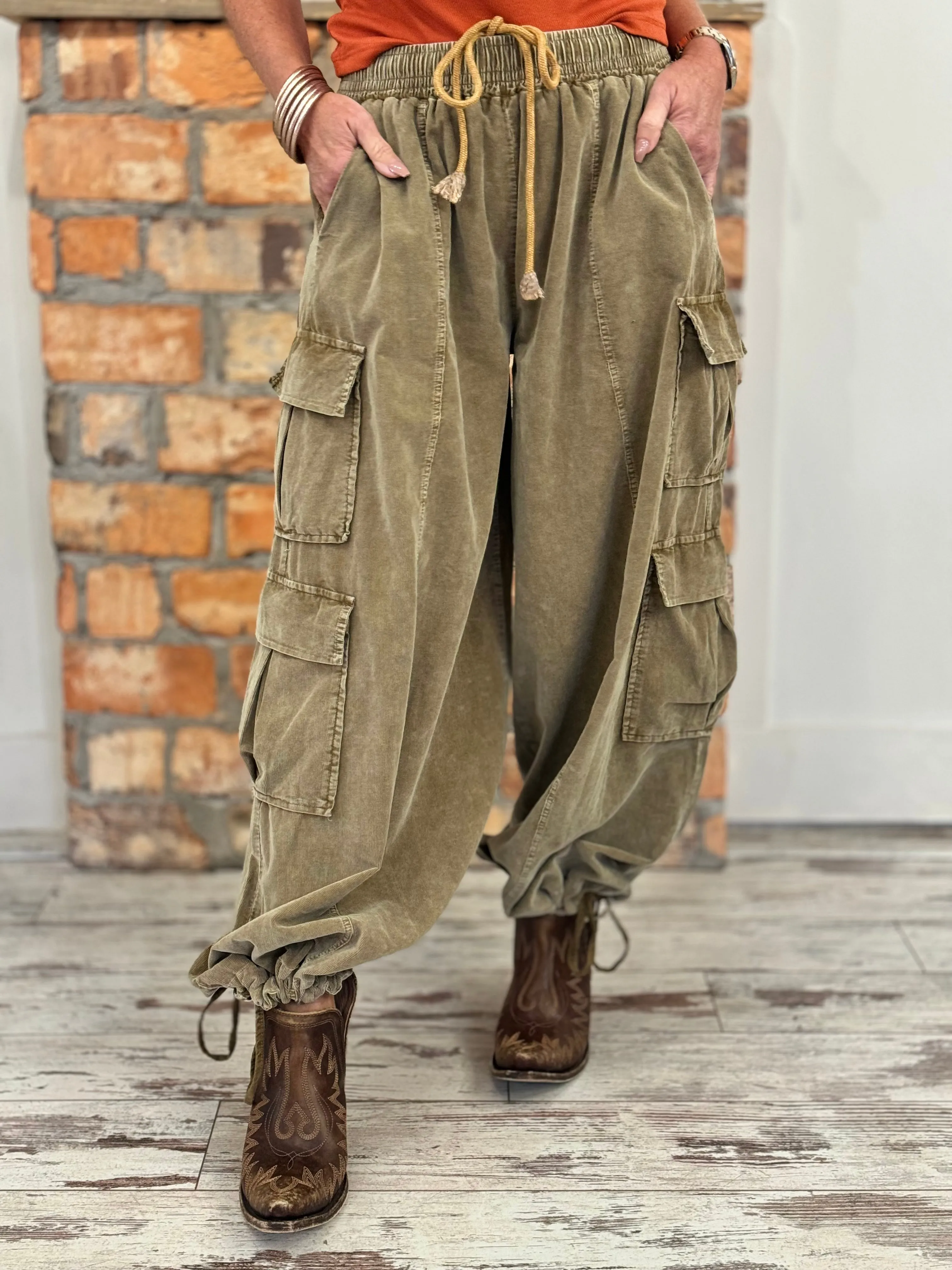 Slouchy Corduroy Wide Leg Jogger Pants in Brown