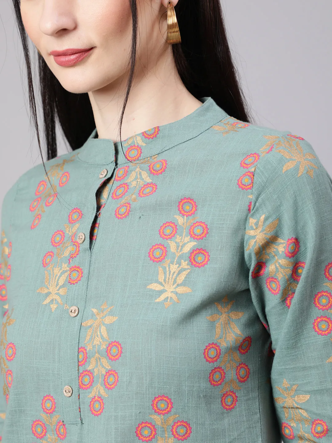 Women Green Ethnic Printed Straight Tunic With Three Quarter Sleeves